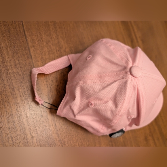 Pink Golf Hat With Boa tyle Adjuster- Embroidered - Picture 3 of 6